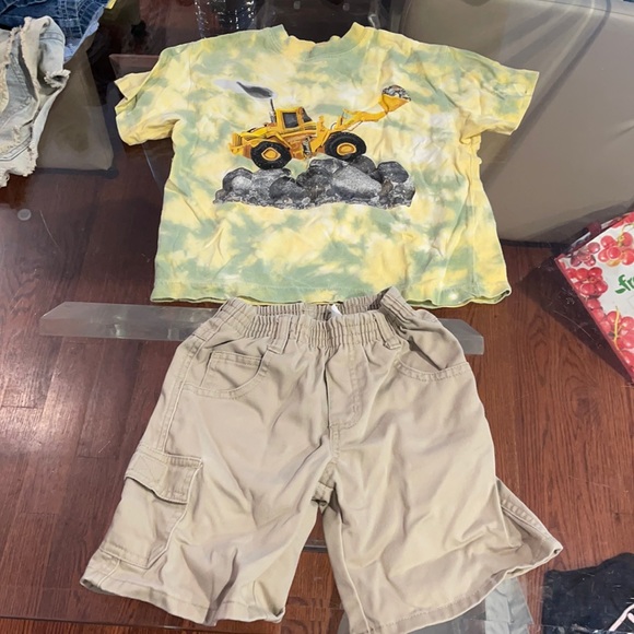 Construction Truck T shirt & cargo shorts size 4 - Picture 1 of 7